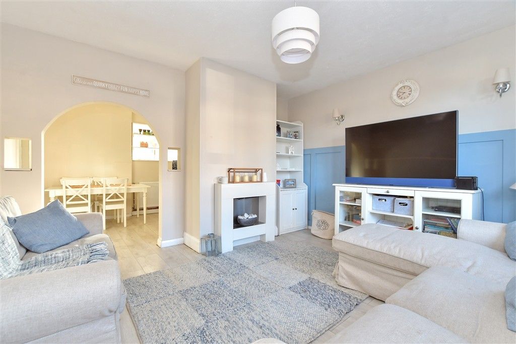 Property photo 2 of 13 Lounge