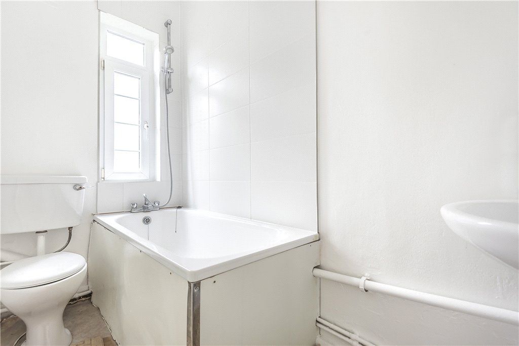 Property photo 3 of 12 Bathroom