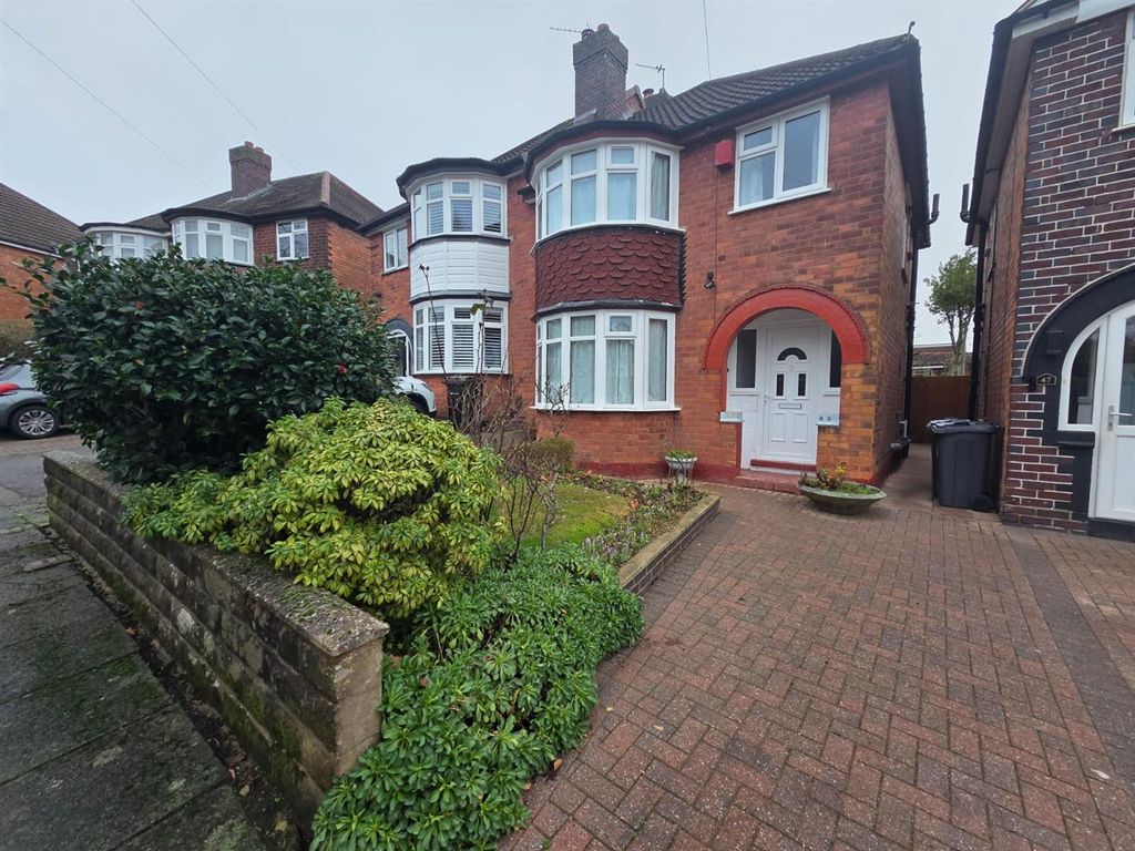Property photo 1 of 11 49 Ewell Rd 1.Jpeg