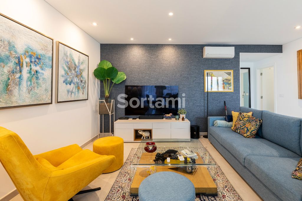 Property photo 3 of 23