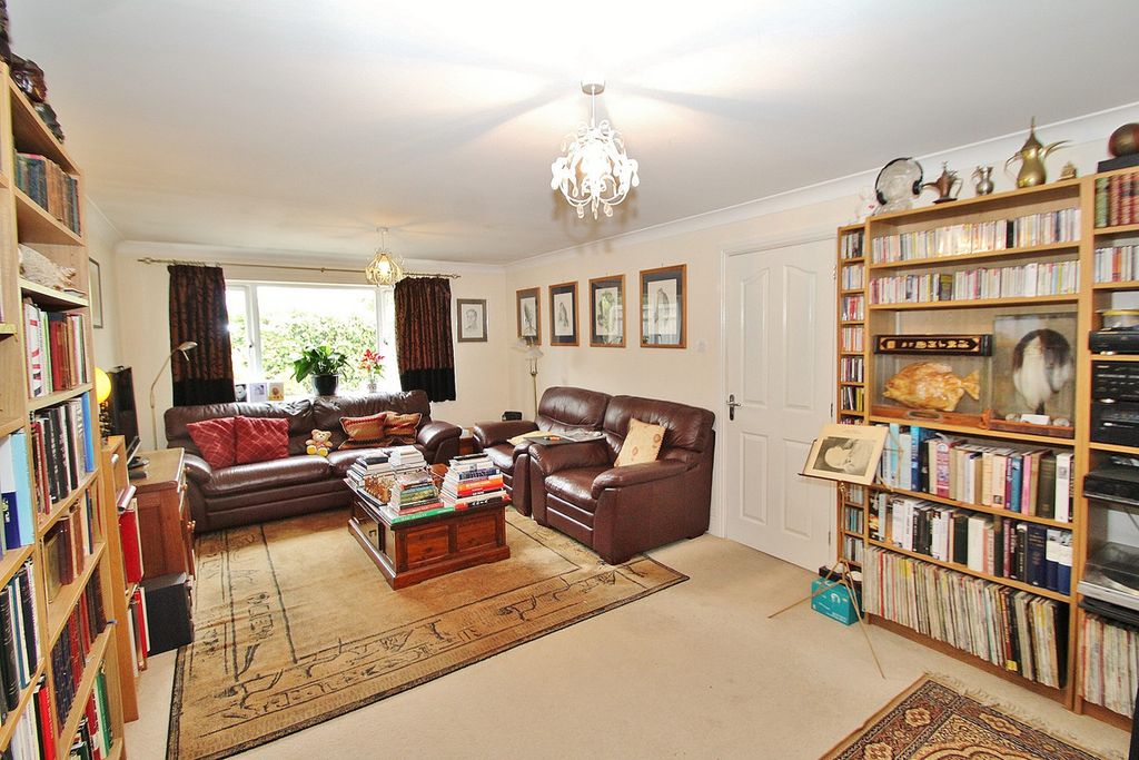 Property photo 2 of 18