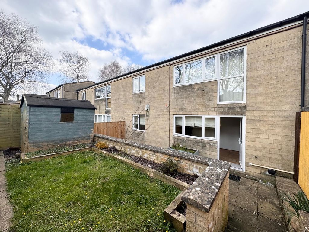 Property photo 2 of 10 Garden