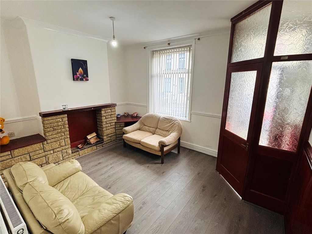 Property photo 2 of 14 Picture No. 20