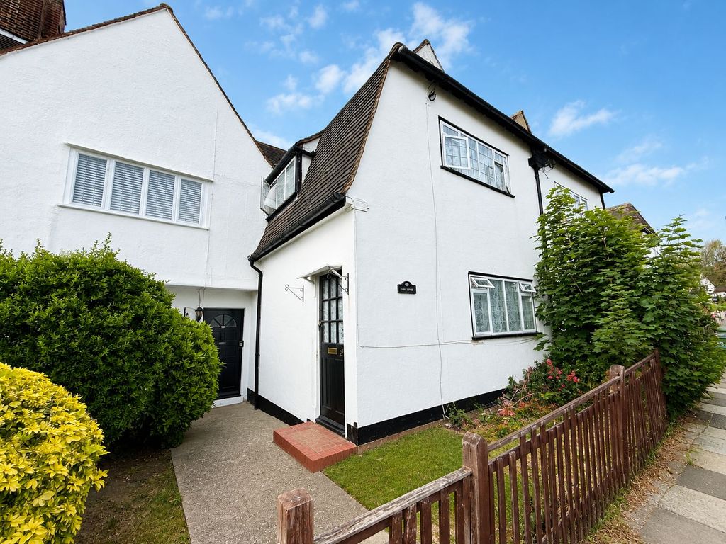 Property photo 1 of 9 External