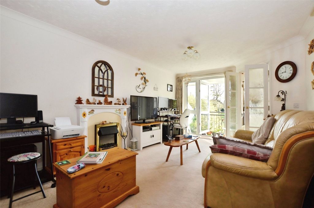 Property photo 3 of 11 Picture No. 26