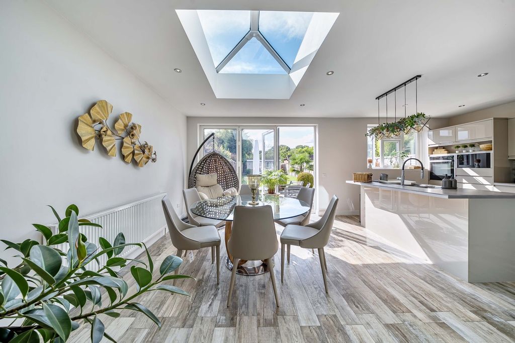 Property photo 3 of 20 1357859-6-68d3Ea6...