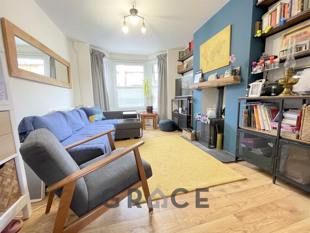 Property photo 1 of 17 Image00017.Jpg