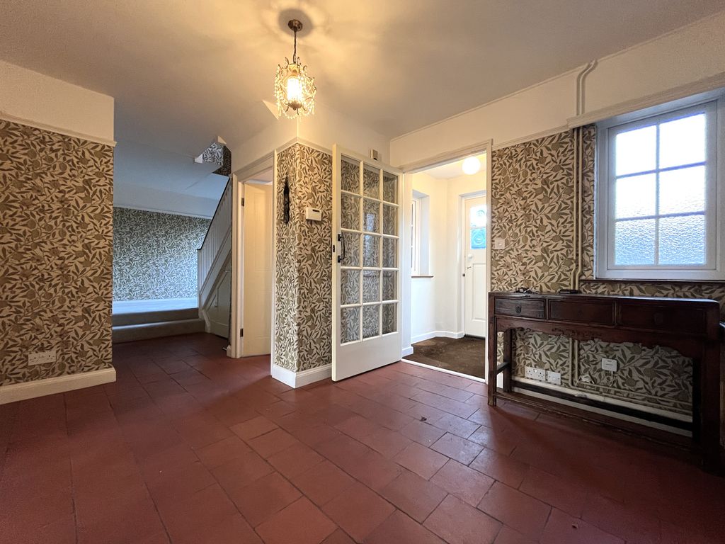 Property photo 3 of 31