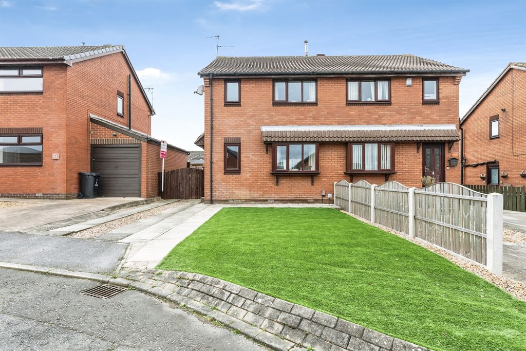 Property photo 1 of 16