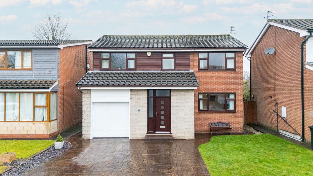 Property photo 1 of 17