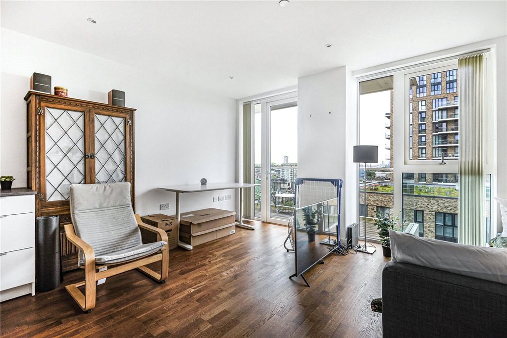 Property photo 1 of 11 Reception Room
