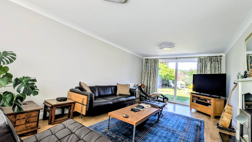 Property photo 2 of 24
