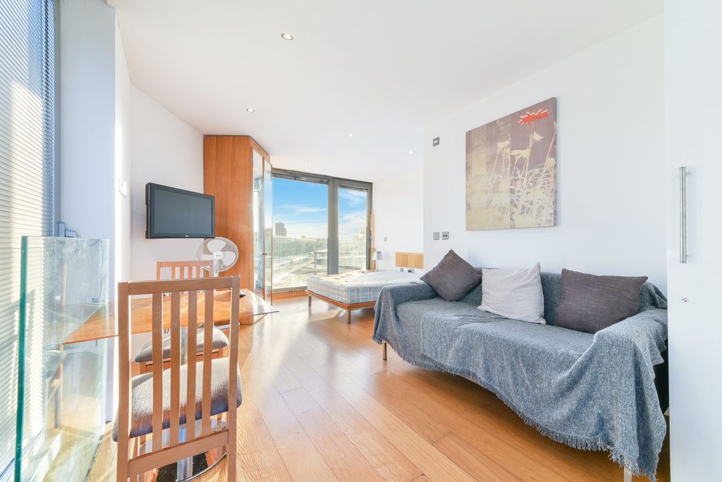 Property photo 3 of 6