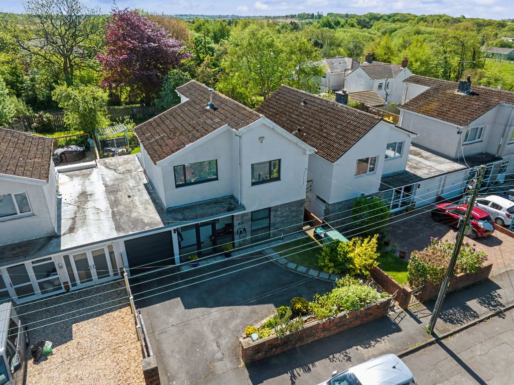 Property photo 3 of 45