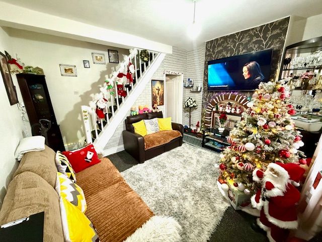 Property photo 2 of 9