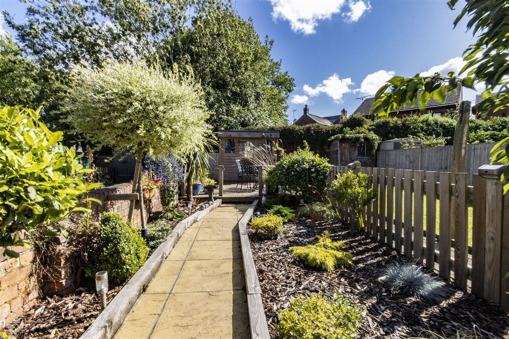 Property photo 3 of 18 Rear Garden 1