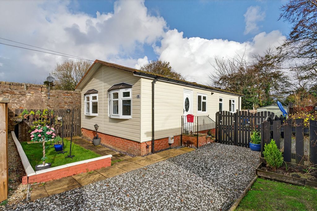 Property photo 1 of 35