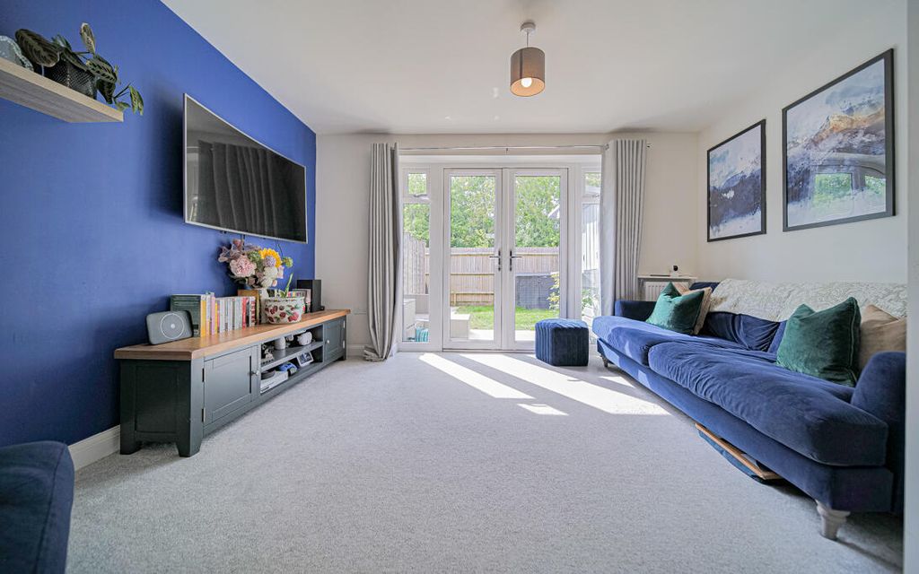 Property photo 2 of 14 Living Room