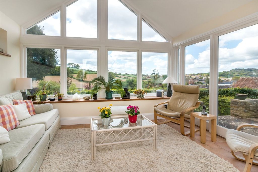 Property photo 3 of 35 Picture No. 21