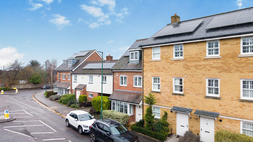 Property photo 1 of 22 Front (Exterior)