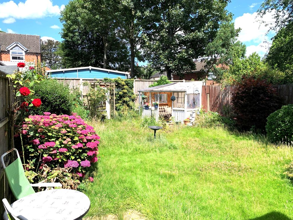 Property photo 2 of 14 W7