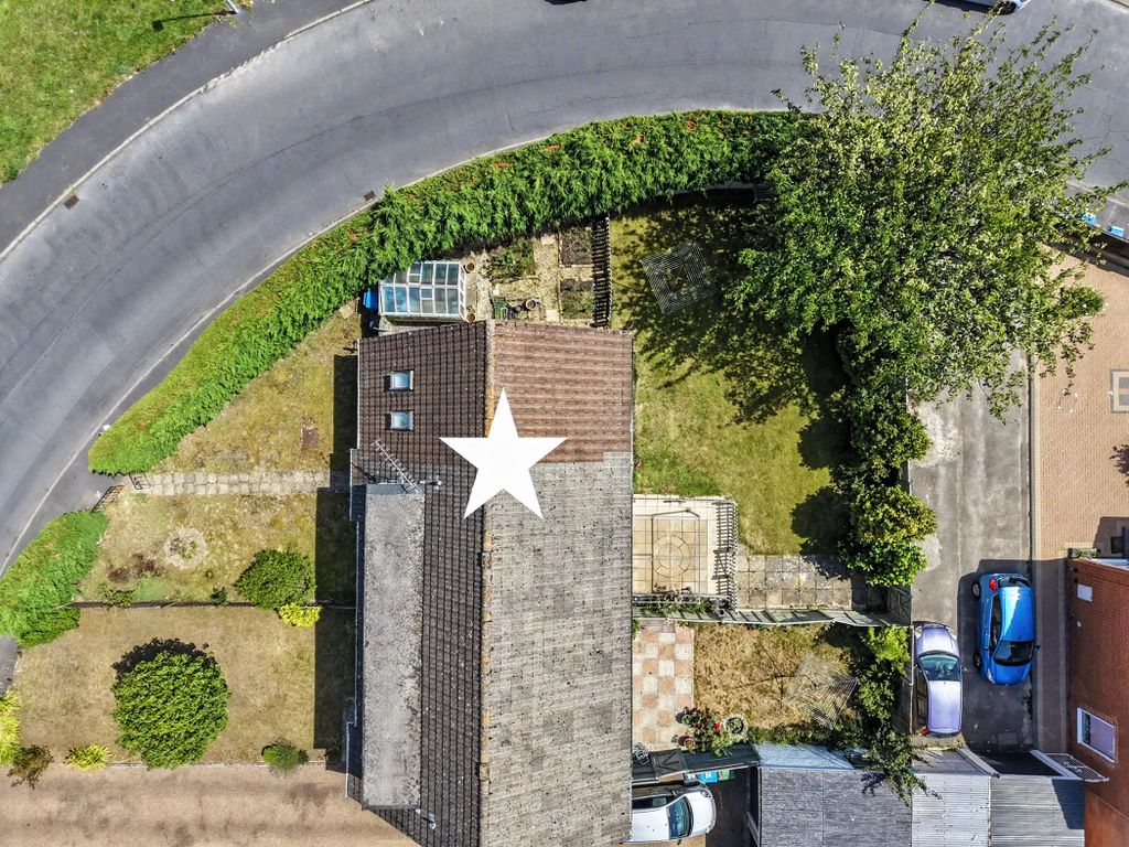 Property photo 3 of 35