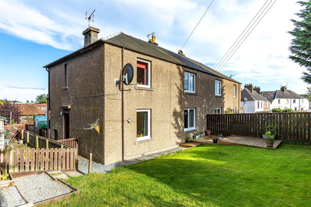Property photo 1 of 20 16 Eildon Terrace Outsides 07.Jpg