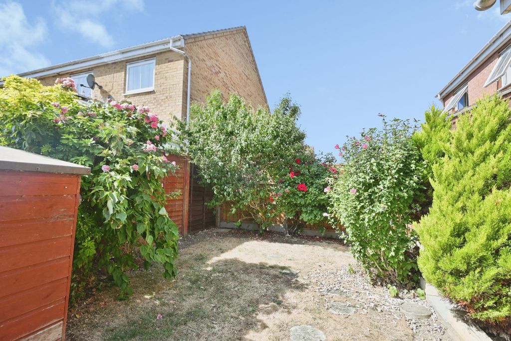 Property photo 3 of 11 Garden