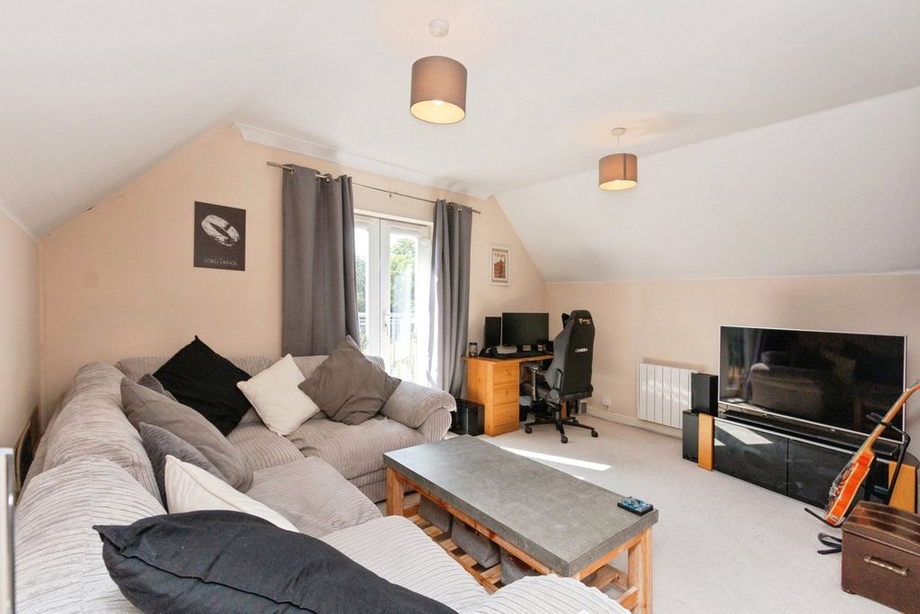 Property photo 3 of 17 Pbox-Img.Jpg