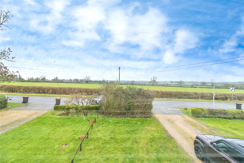 Property photo 2 of 20 Picture No. 37