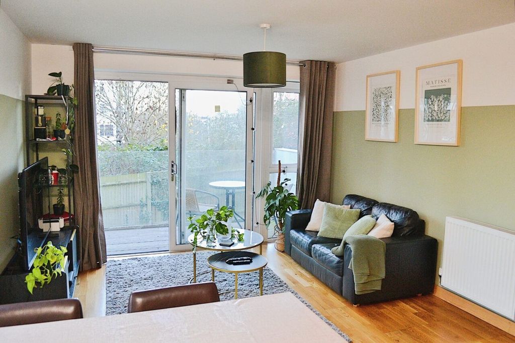 Property photo 3 of 25