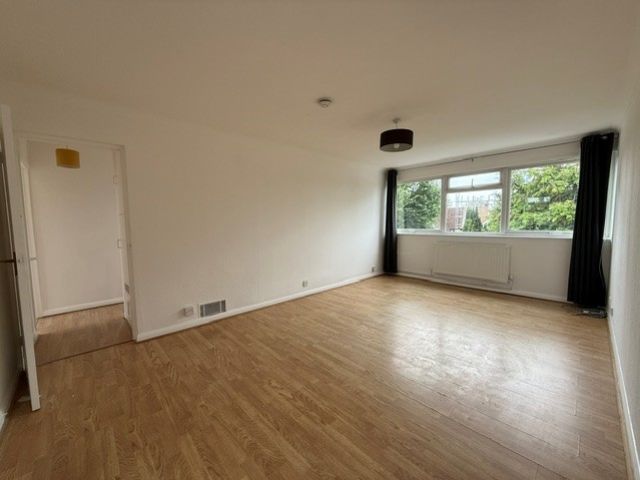 Property photo 2 of 11 3