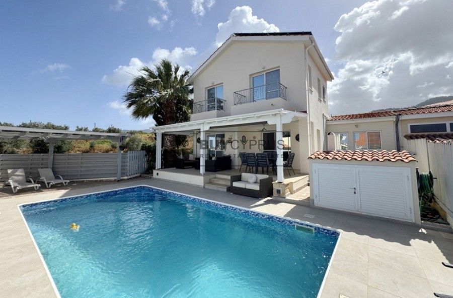 Property photo 1 of 33