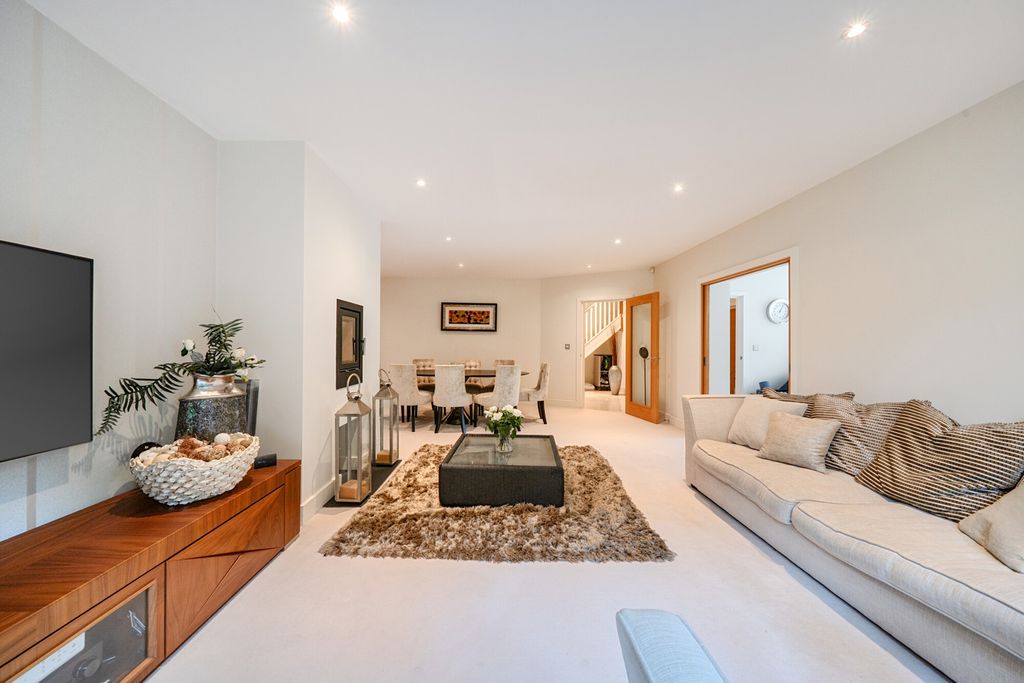 Additional image 7 of 4 bed terraced house for saleHigh Street, Pinner HA5