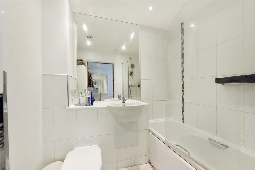 Property photo 1 of 5 11 Crawford Court (1).Jpg