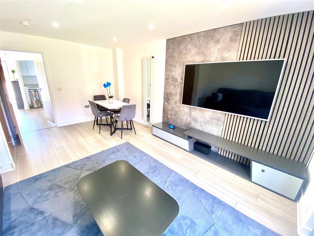 Property photo 2 of 13 L3.Jpg