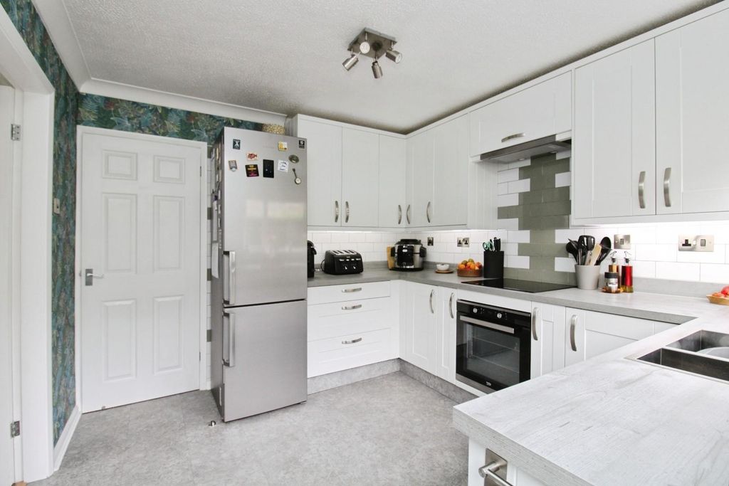 Property photo 3 of 18 E73183c9-Img_7739.Jpg