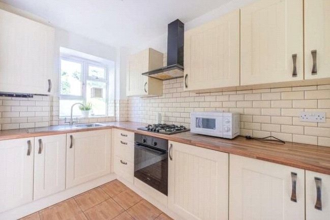 Property photo 2 of 4 Kitchen