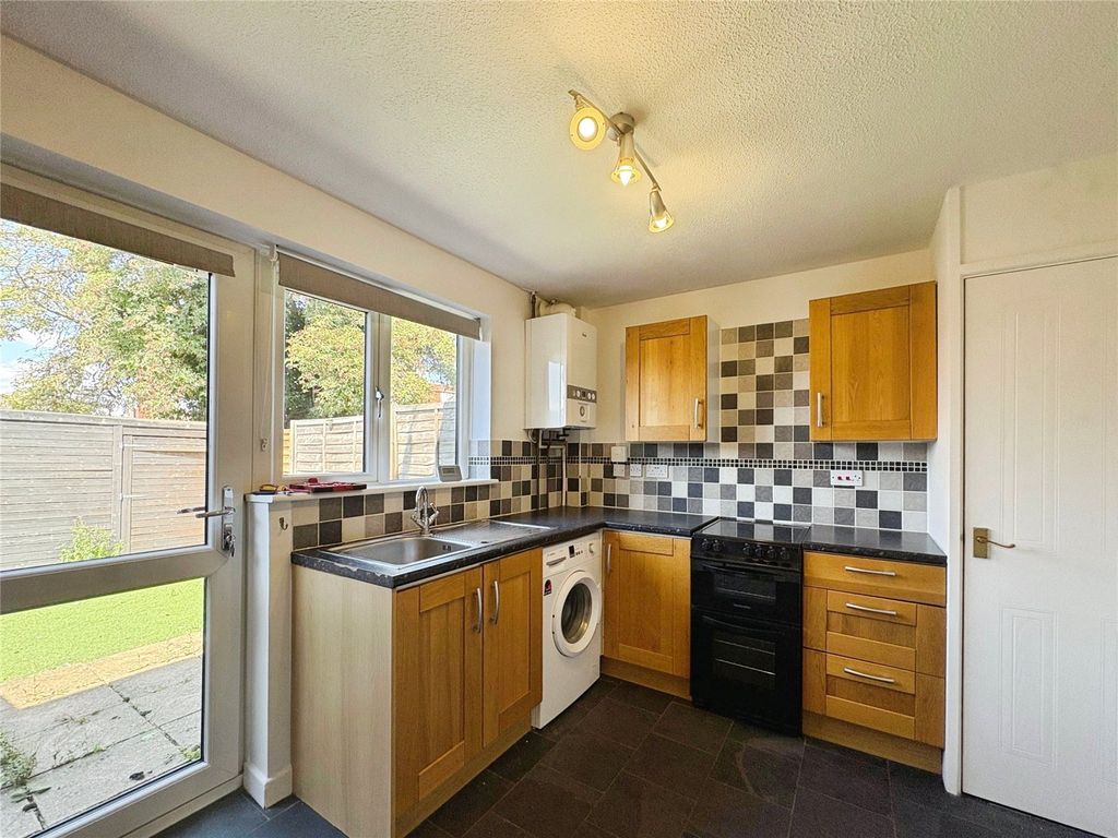 Property photo 3 of 10 3