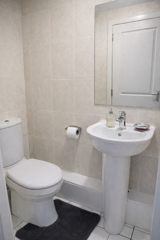 Property photo 3 of 5