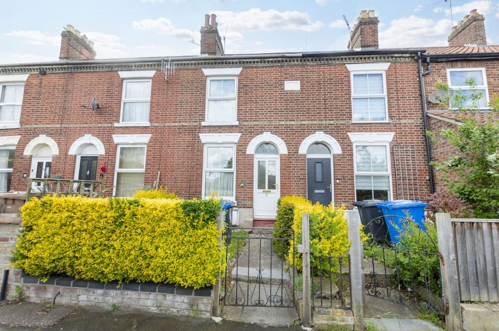 Property photo 1 of 13
