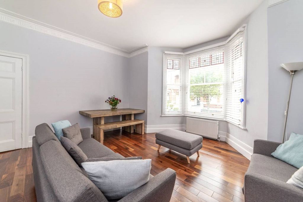 Property photo 2 of 10 Picture No. 03