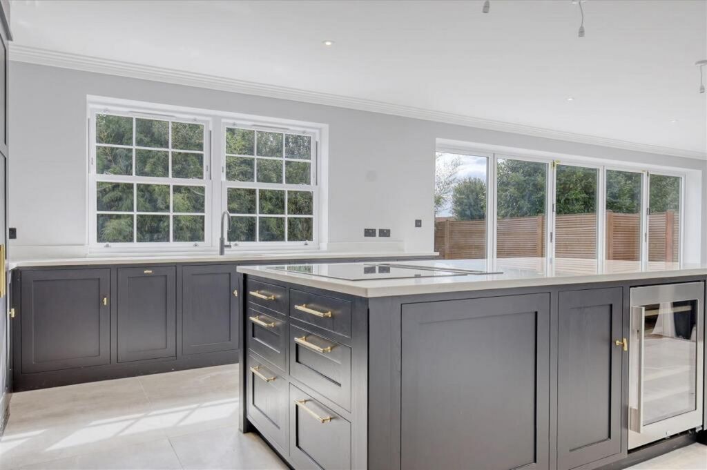 Additional image 4 of 6 bed detached house for saleIvy Chimneys, Epping CM16