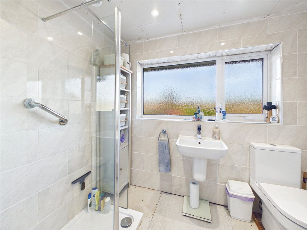 Property photo 3 of 20 Family Shower Room