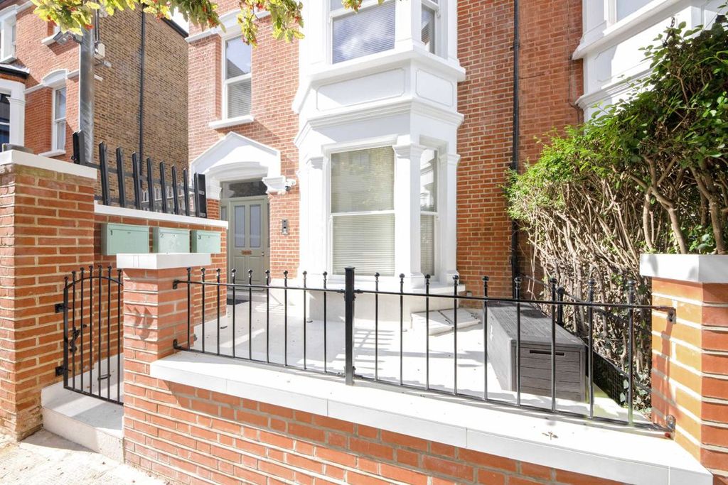 Property photo 1 of 7