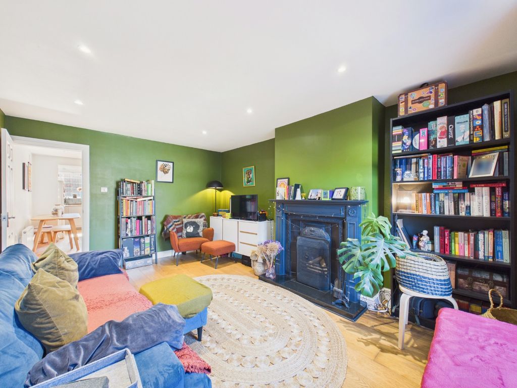 Property photo 3 of 15 5392065