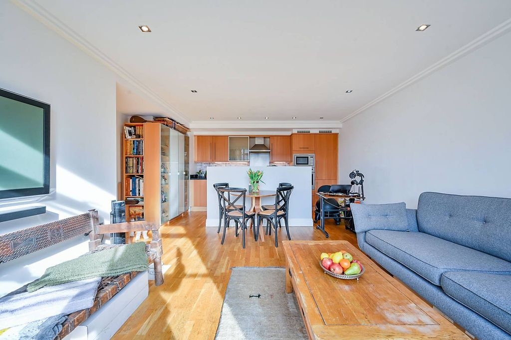 Property photo 2 of 13
