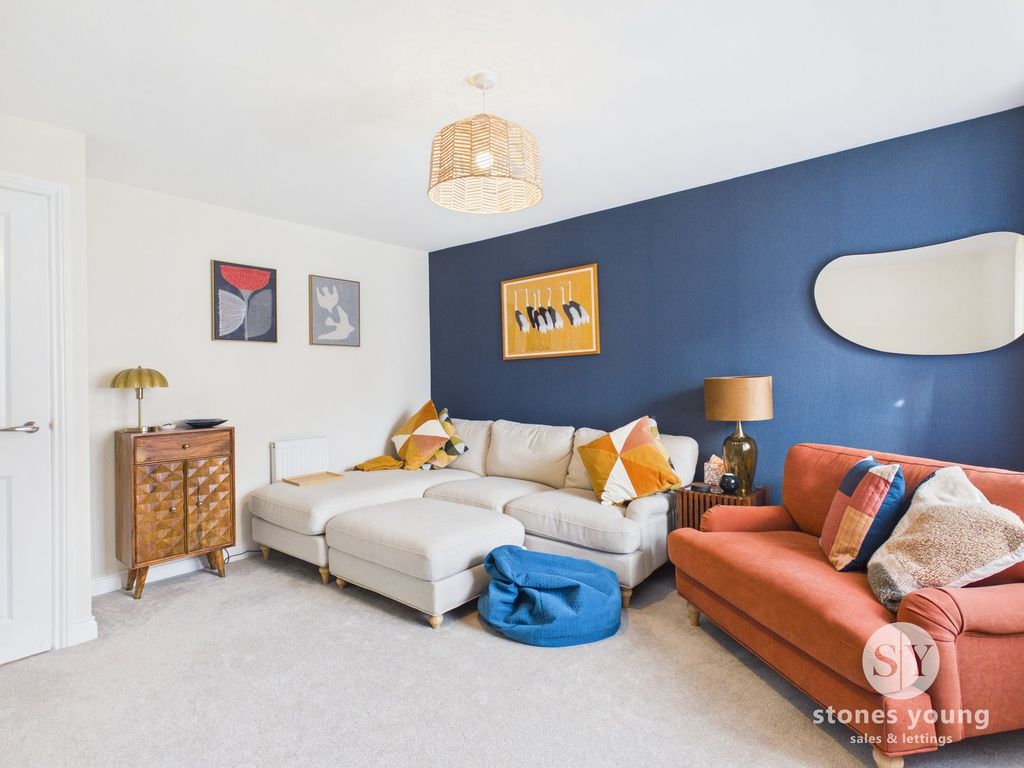 Property photo 2 of 22