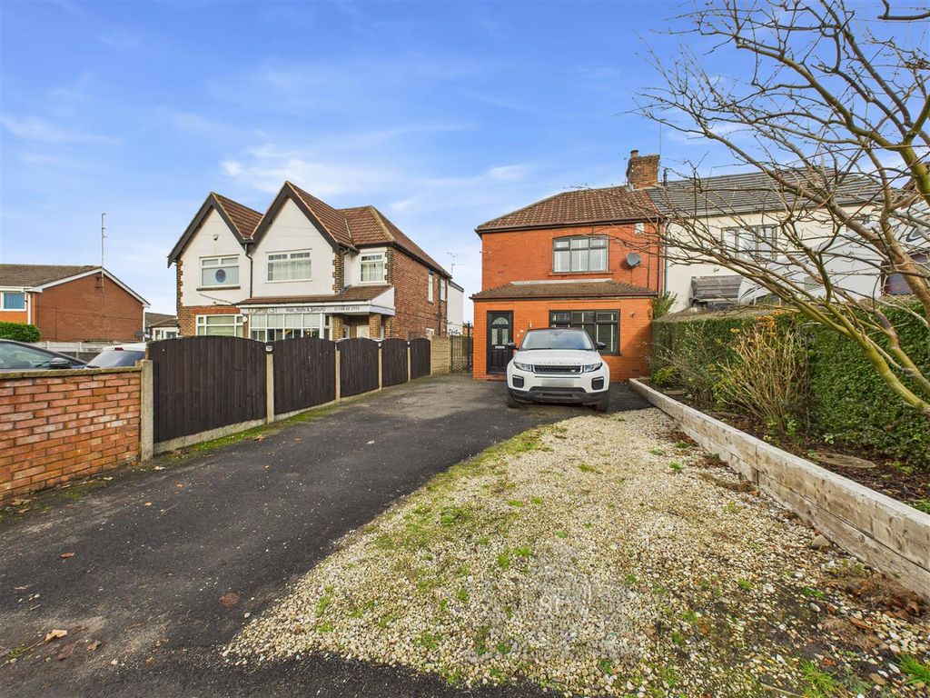 Property photo 2 of 24 Cam04709G0-Pr0279-Still024.Jpg