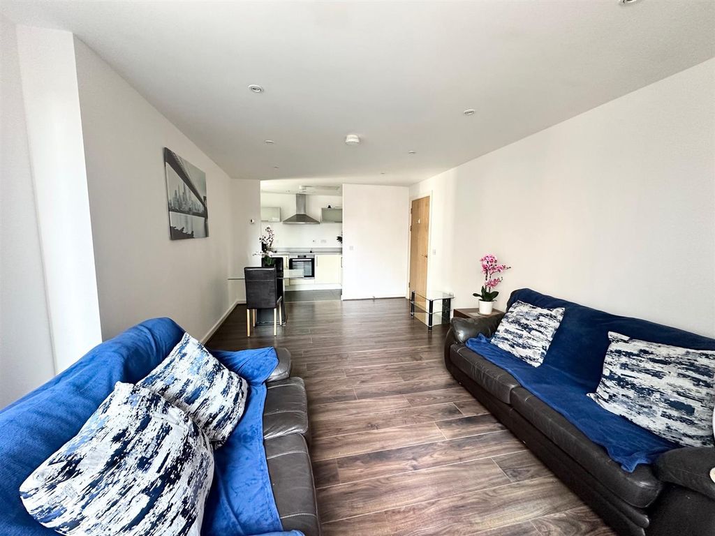 Property photo 3 of 16 Open Plan Living